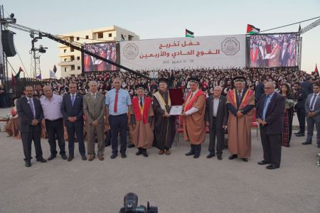 جامعة القدس تبدأ احتفالاتها بتخريج طلبة الطب البشري والأسنان والصيدلة